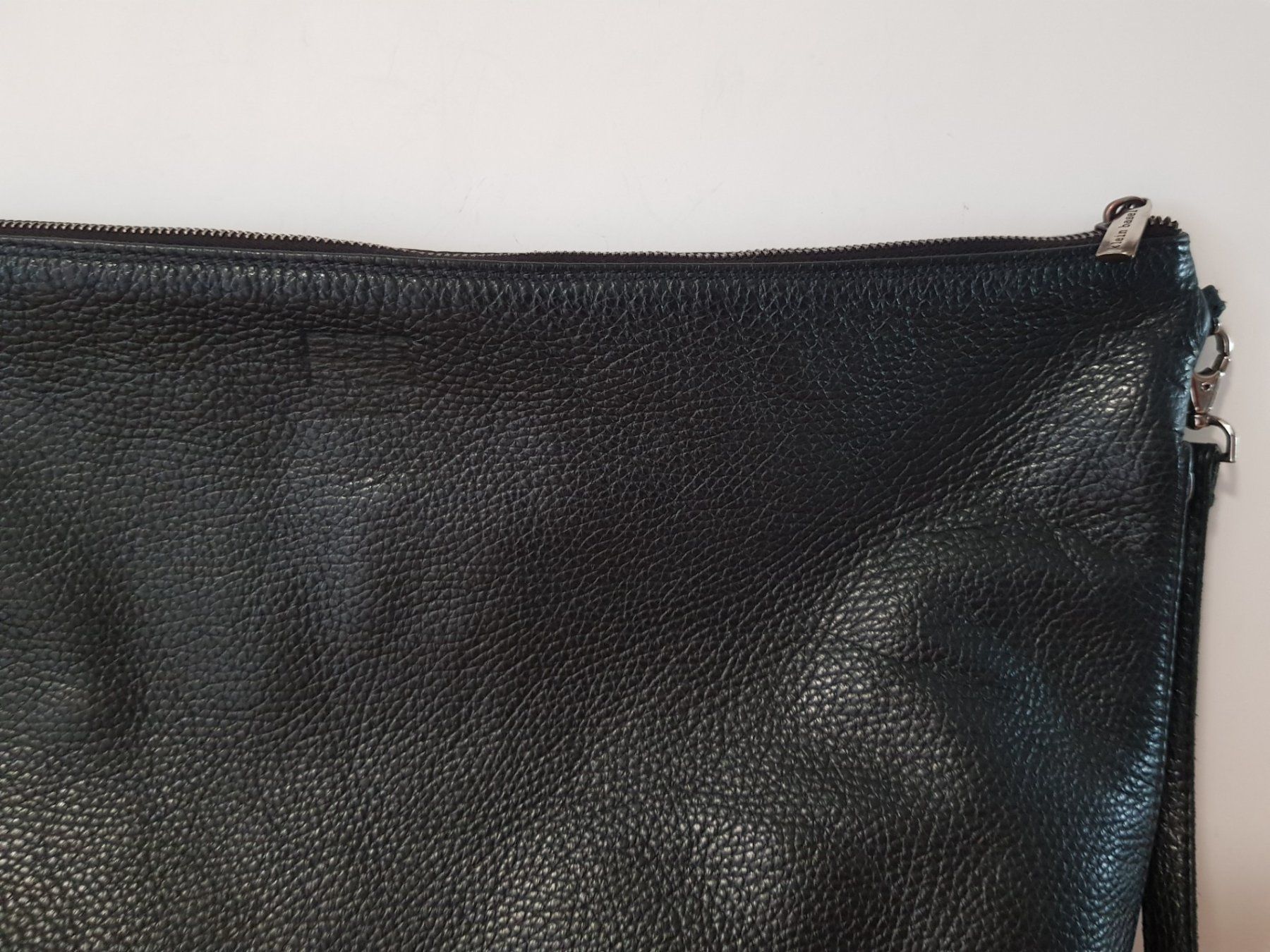 Kleinbasel Borse da donna: Klein Basel Leder Handtasche/Umhängetasche – Usato da Basel venduto da Birs868 1