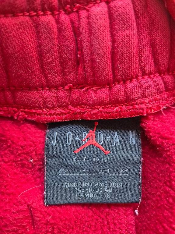 Pantaloni: Shorts rot Jordan Gr.XS – Usato da Nidau venduto da Jil12 2
