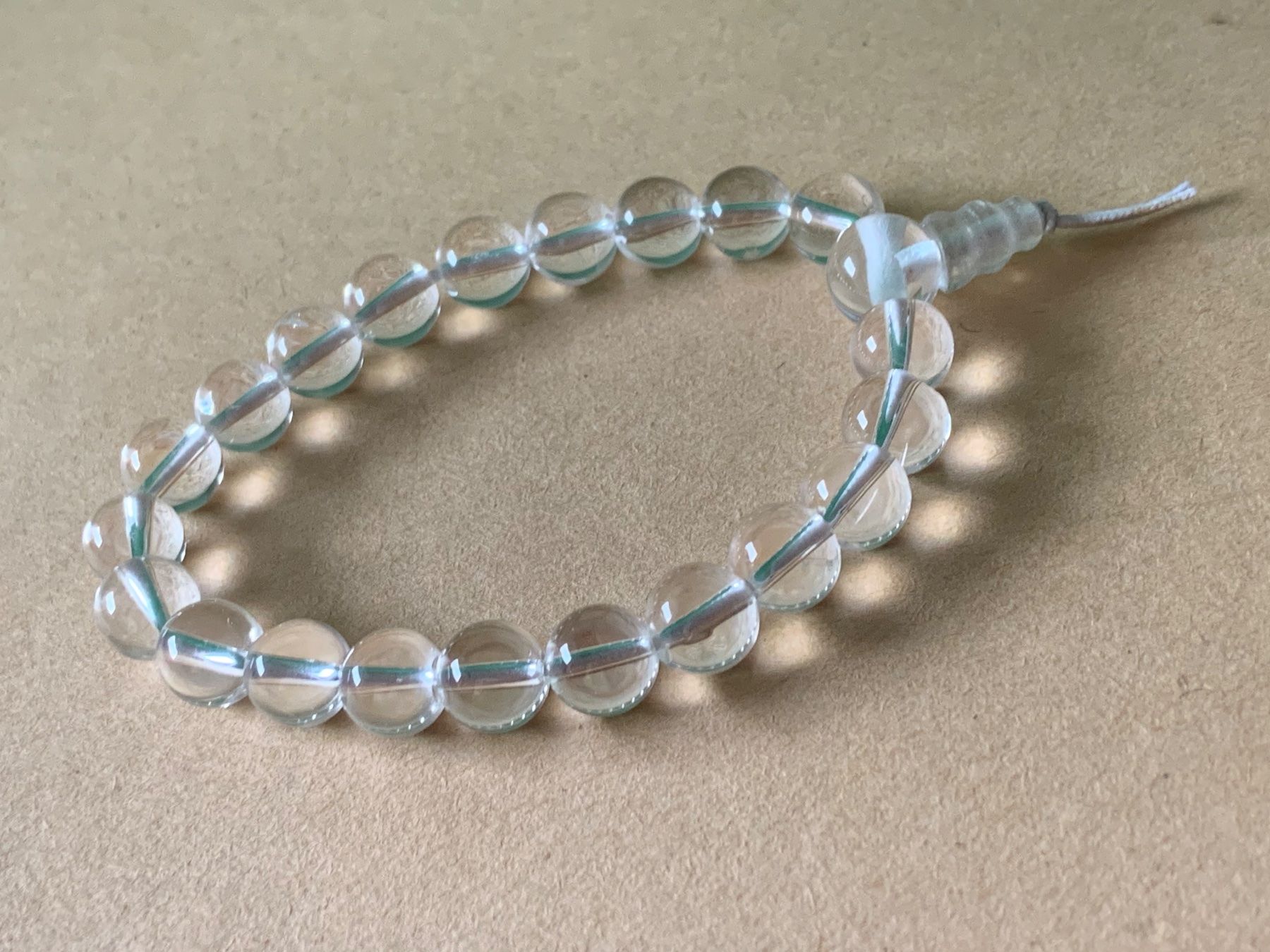 Bracciali & Braccialetti: 2weisse Armbänder / gummizug Transparent – Usato da Dittingen venduto da Bijoubelle 3