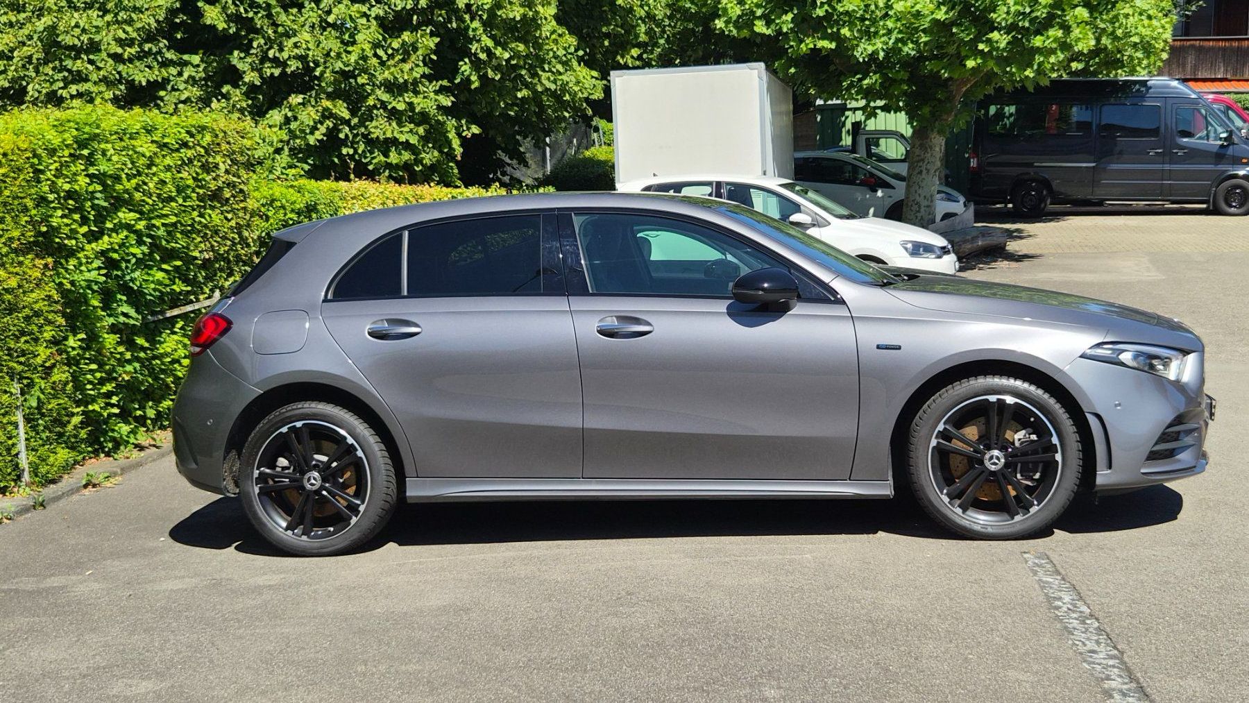 Mercedes-Benz Automobili: Mercedes A 250e AMG Line Plugin Hybid – Usato da Muri AG venduto da Oblomow