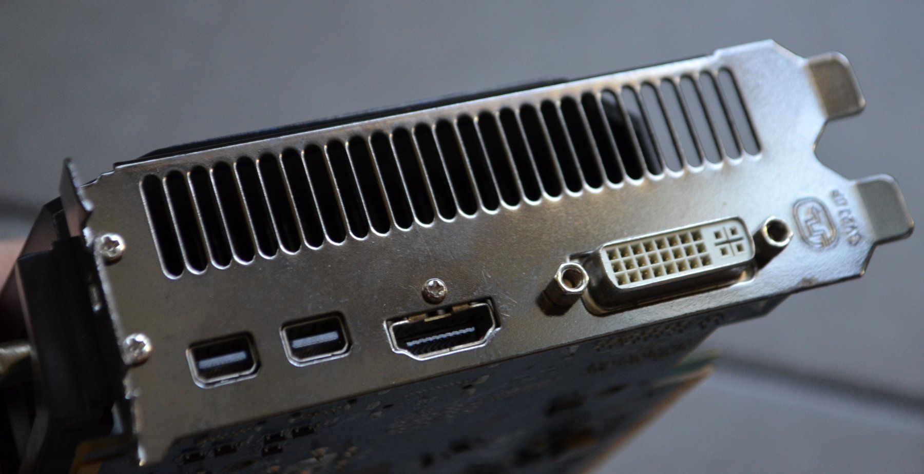 Grafikkarten: HIS Radeon HD 7950 IceQ – Gebraucht aus Collonges von arashee 3