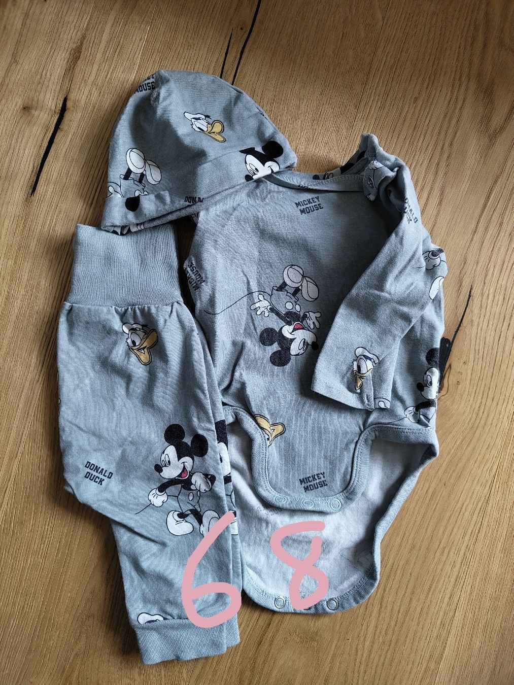 H&M Kleiderpakete & -sets: H&M Mickey Mouse ensemble taille 68 – Gebraucht aus Engelberg von sgi_6hb5