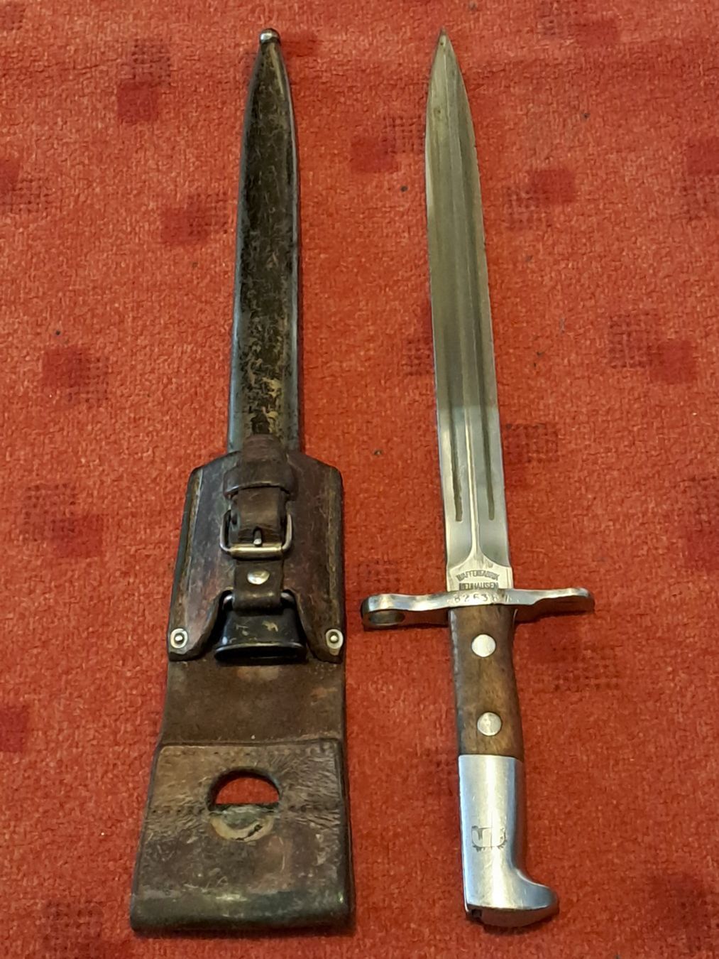 Armée suisse Armes blanches: Bajonett mit Lederfrosch – D'occasion à St.Gallen par Infanteriewerk