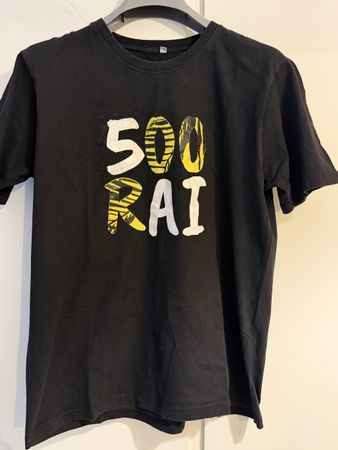 Maglietta nera con stampa "500 Rai" taglia L da uomo. Perfet