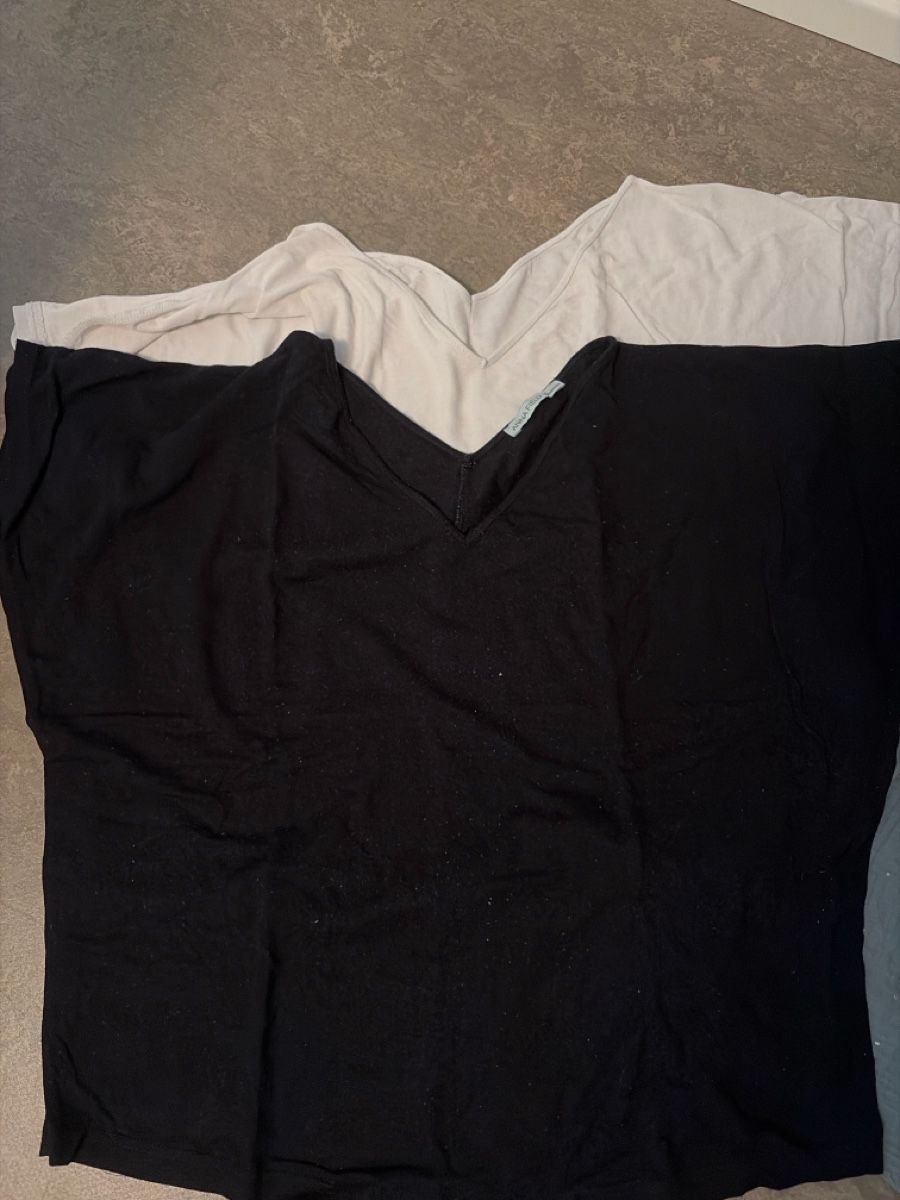 T-shirts: Schwangerschaft-/Stillshirt – D'occasion à Chur par sri_xqb9 1