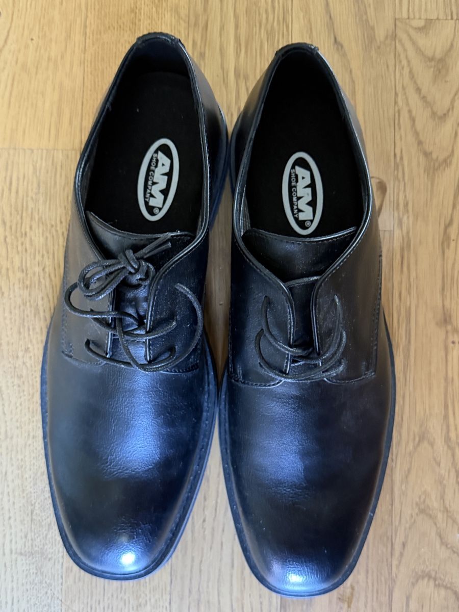 Herrenschuhe: Herren Schnürschuhe schwarz Grösse 43 AM  – Neu (gemäss Beschreibung) aus Dällikon von NazmiB 1