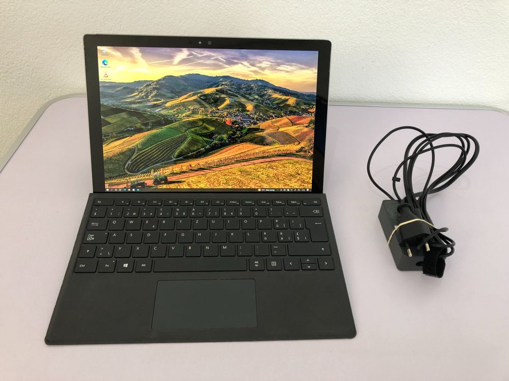 Surface Pro 4, i56300U, 8GB RAM, 256GB SSD, Akku 84.6 Kaufen auf Ricardo