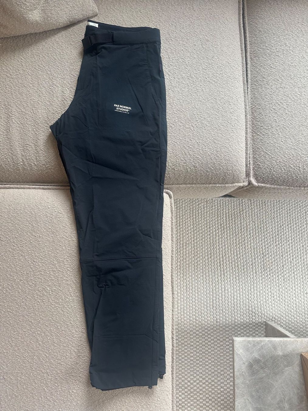 Pas Normal Studios Pantalons: Off-Race Pants, Size L, Pas Normal Studios - unisex – Neuf avec emballage d'origine à Thun par fizzy200 2