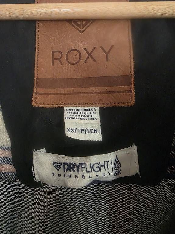 Manteaux: Roxy Wintermantel XS – D'occasion à Steckborn par pua_2m8z 3