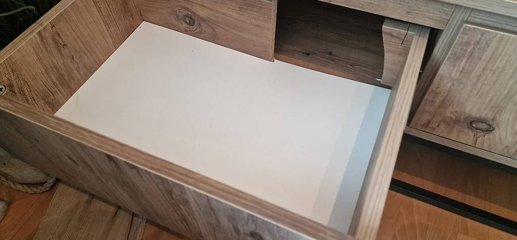 TV Möbel: Modernes TV-Sideboard in Holzoptik  180 cm – Gebraucht aus Balgach von Thatsboooo181 3