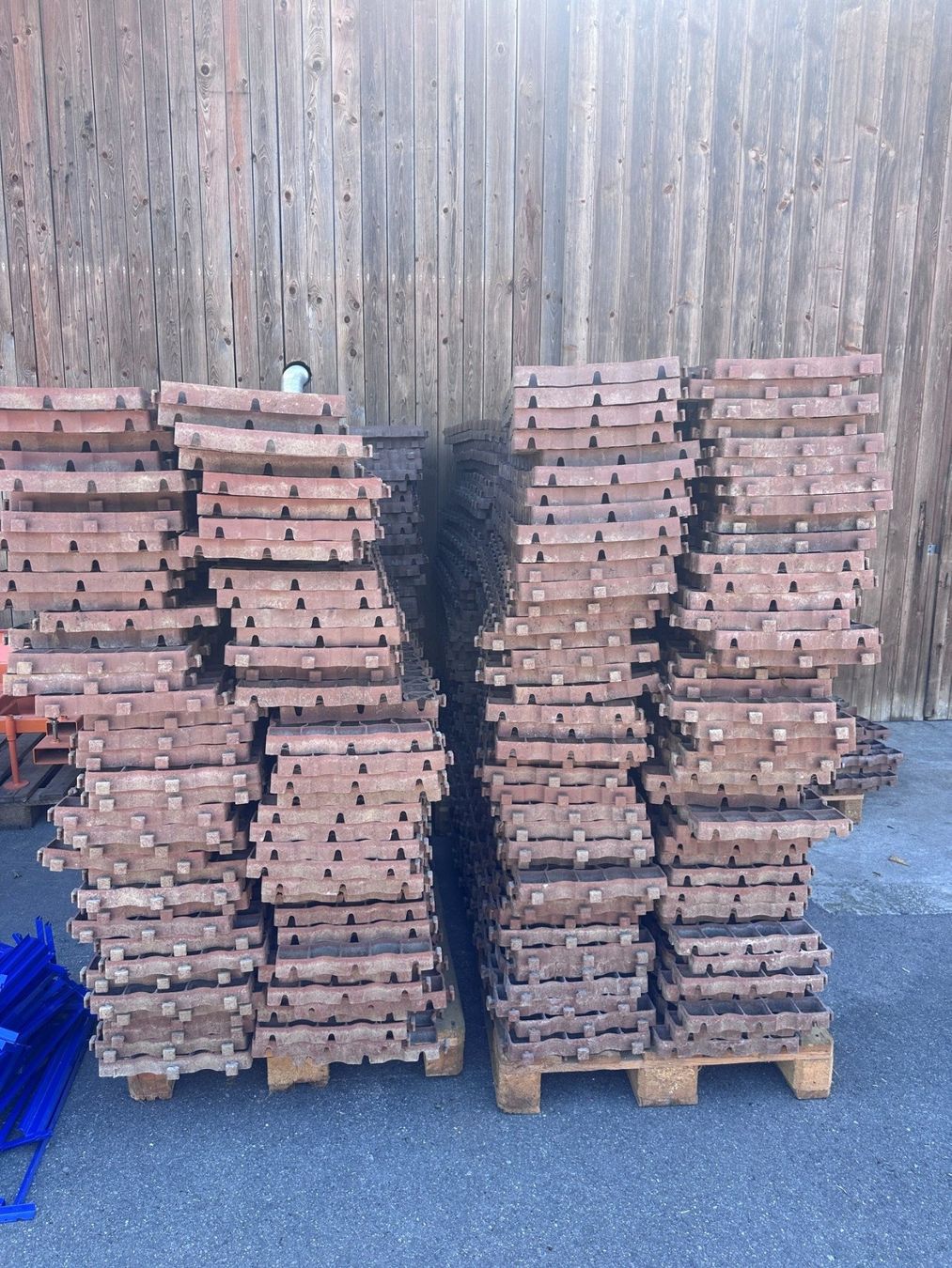 Ecoraster Rivestimenti per pavimenti: ca. 135m2 Ecoraster E 40 S braun, ab Fr. 1.-- – Usato da Schüpfen venduto da Blueleader 1