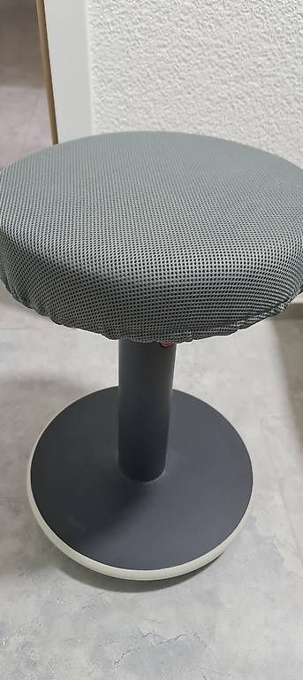 Sgabelli: Neuwertiger Leitz aktiver Sitzhocker – Usato da Fulenbach venduto da ORANGE03