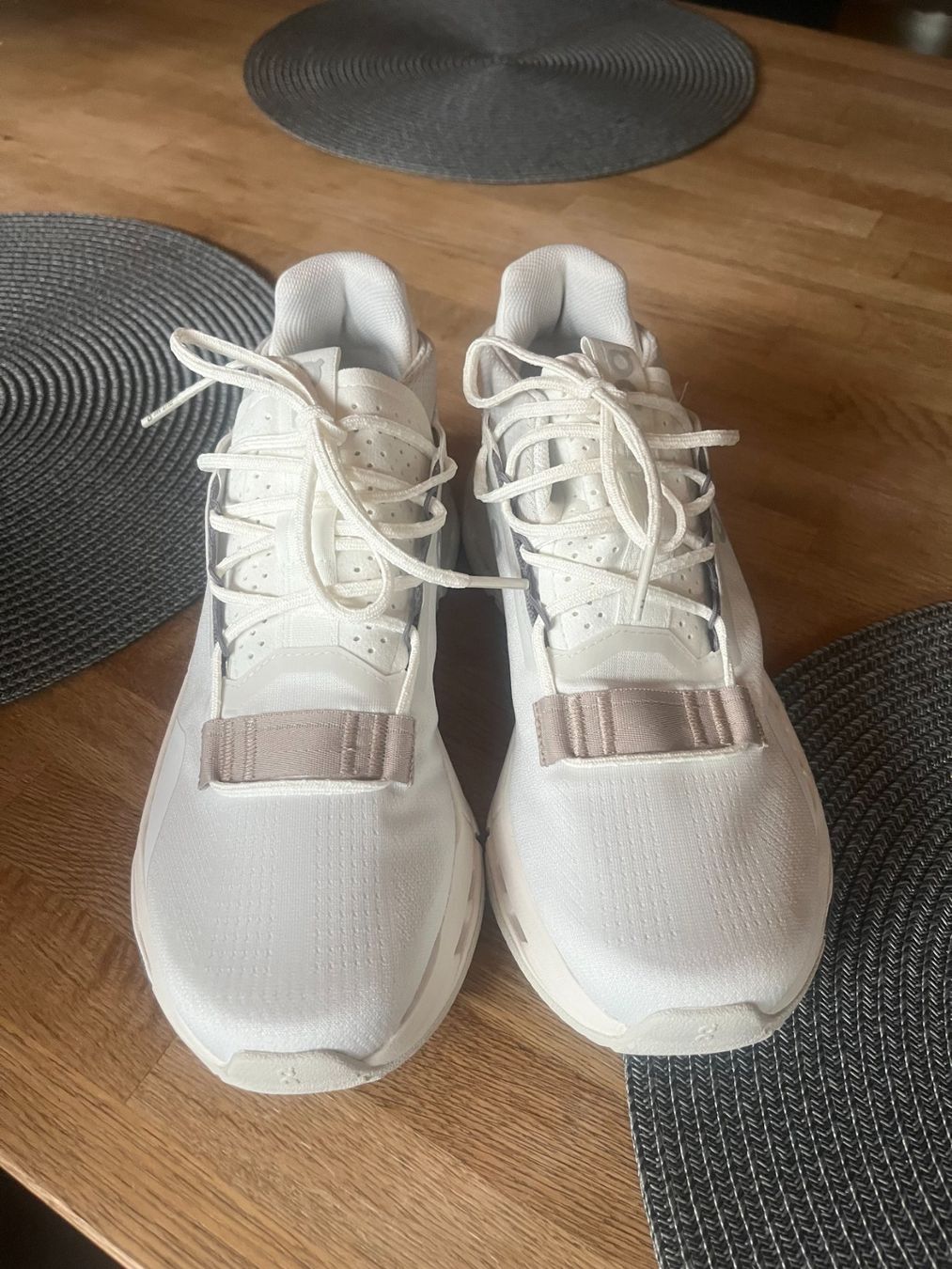 On Chaussures hommes: On-Schuh cloudnova 2 - NEU – Neuf (Voir description) à Unterterzen par Shila02 1