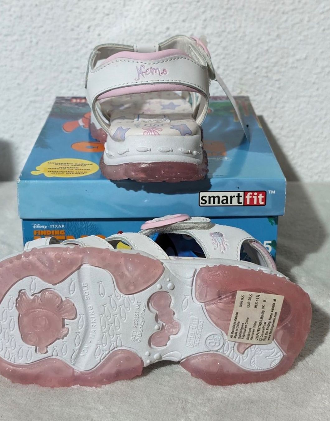 Chaussures filles: Smart fit Nemo Schuhe leuchtend Gr.26.5 – Neuf avec emballage d'origine à Rümlang par Jennyanna 1