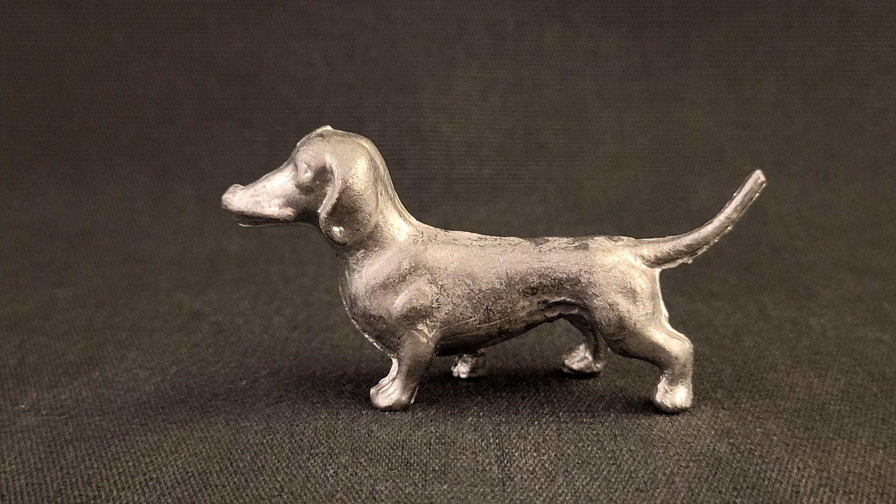 Statuette: Kleiner Metall-Dackel "I" – Usato da Basel venduto da spinne02 2