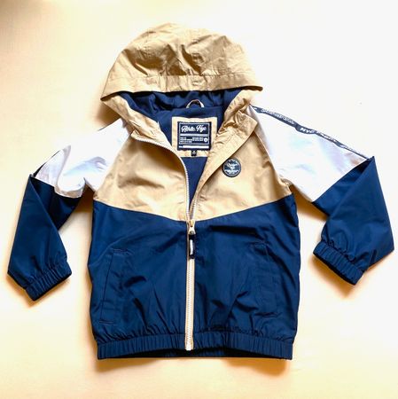 Jacke mit Kapuze,  Knaben Gr. 116, neuwertig
