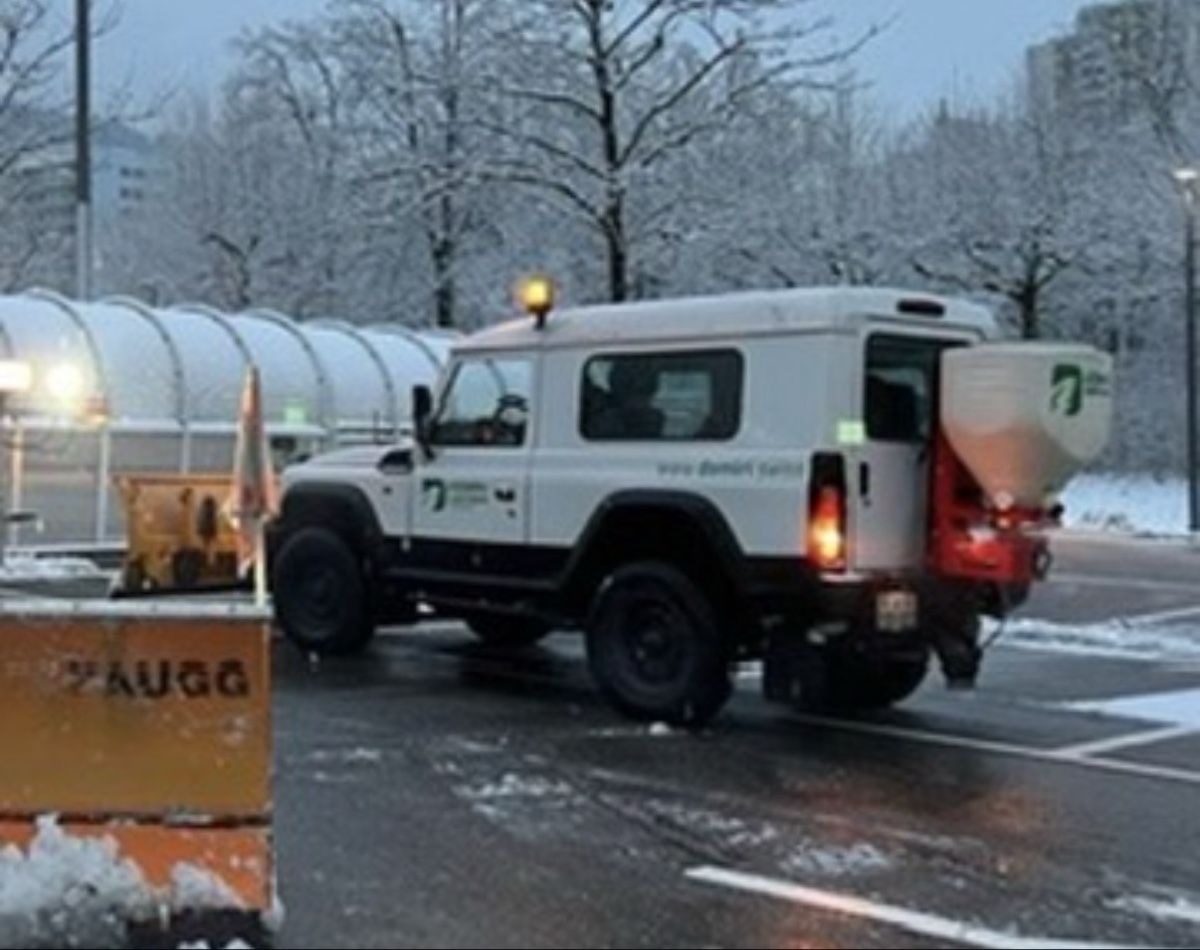 Iveco Veicoli commerciali: Iveco Massif HPT Winterdienst – Usato da Effretikon venduto da KSQ 1