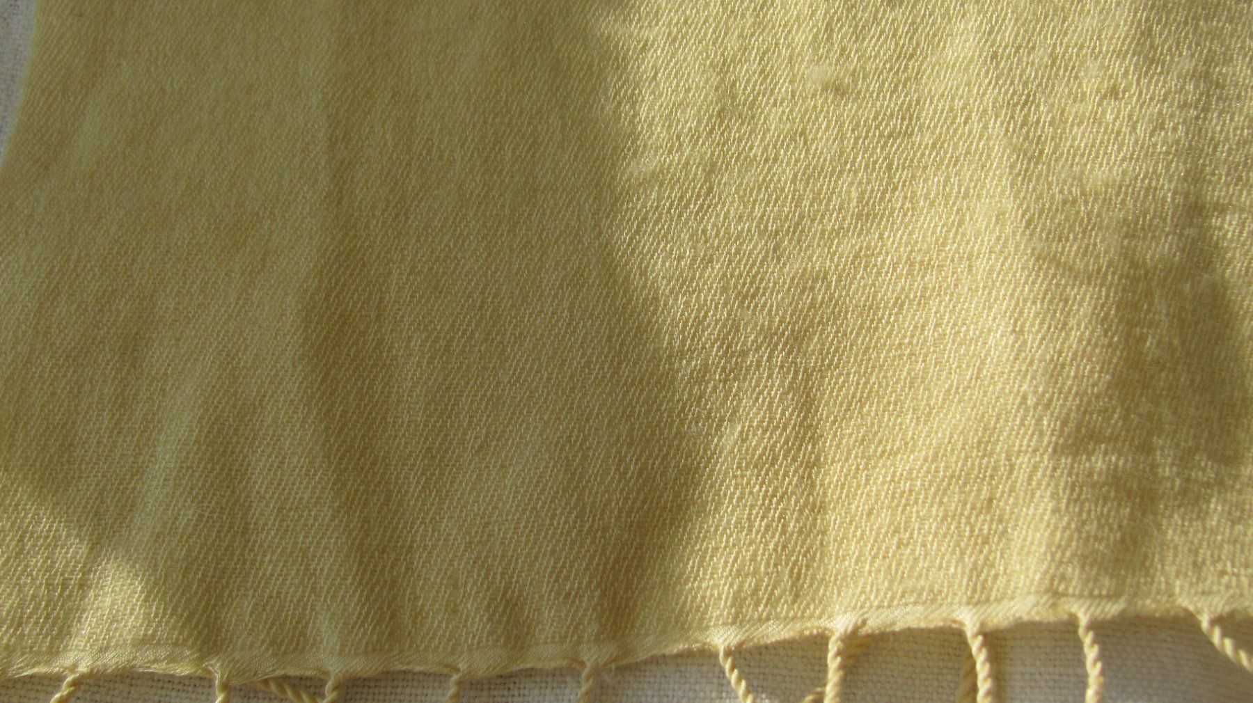 Foulard & Sciarpe: Pashmina jaune – Usato da Vétroz venduto da magnolia5 1