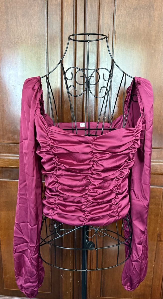 Tops: Haut satin – Neu (gemäss Beschreibung) aus Aïre von RD_758