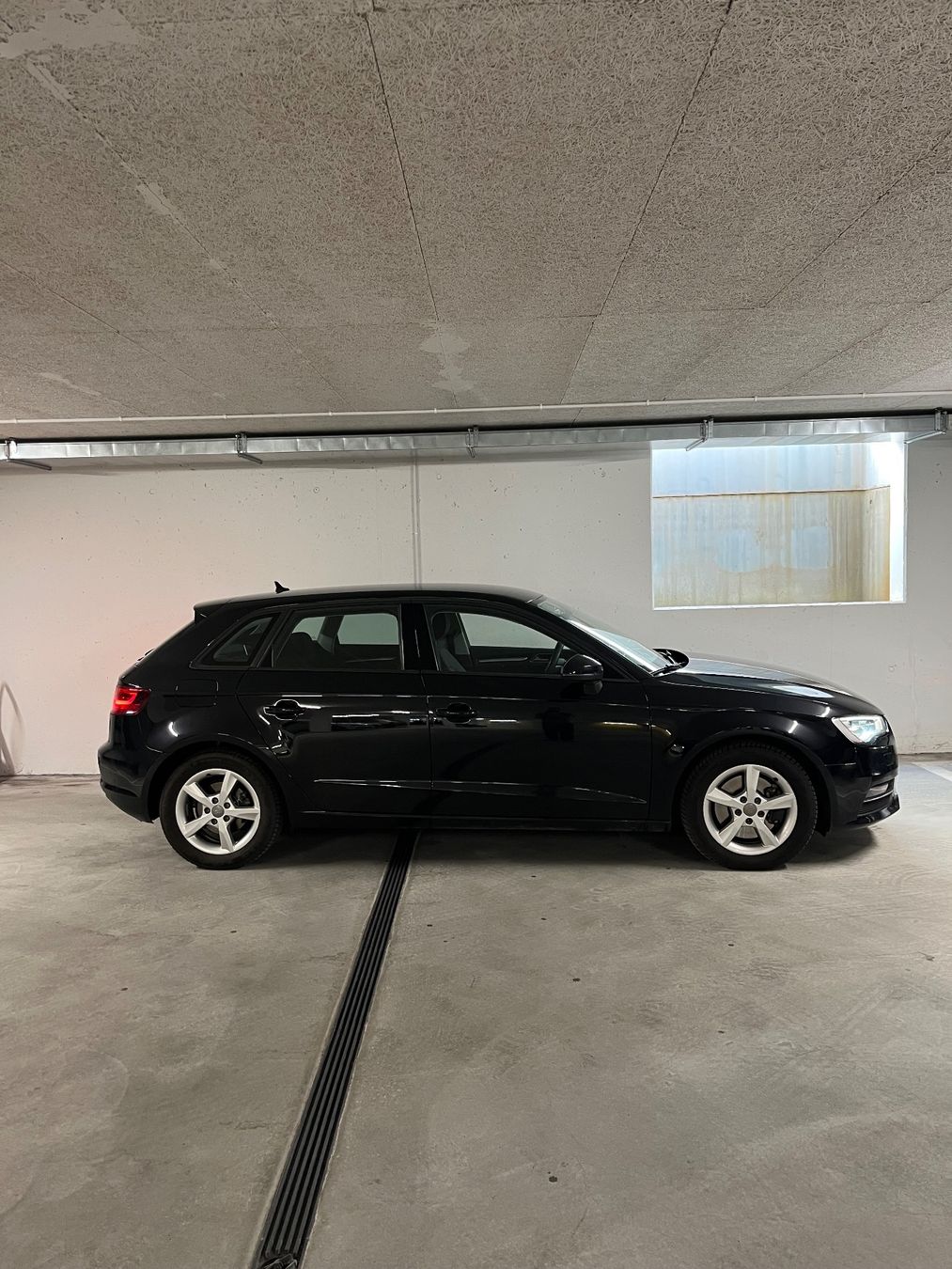 Audi Automobili: Audi A3 2.0 TDI Sportback – Usato da Pfeffikon LU venduto da brundowntown 3