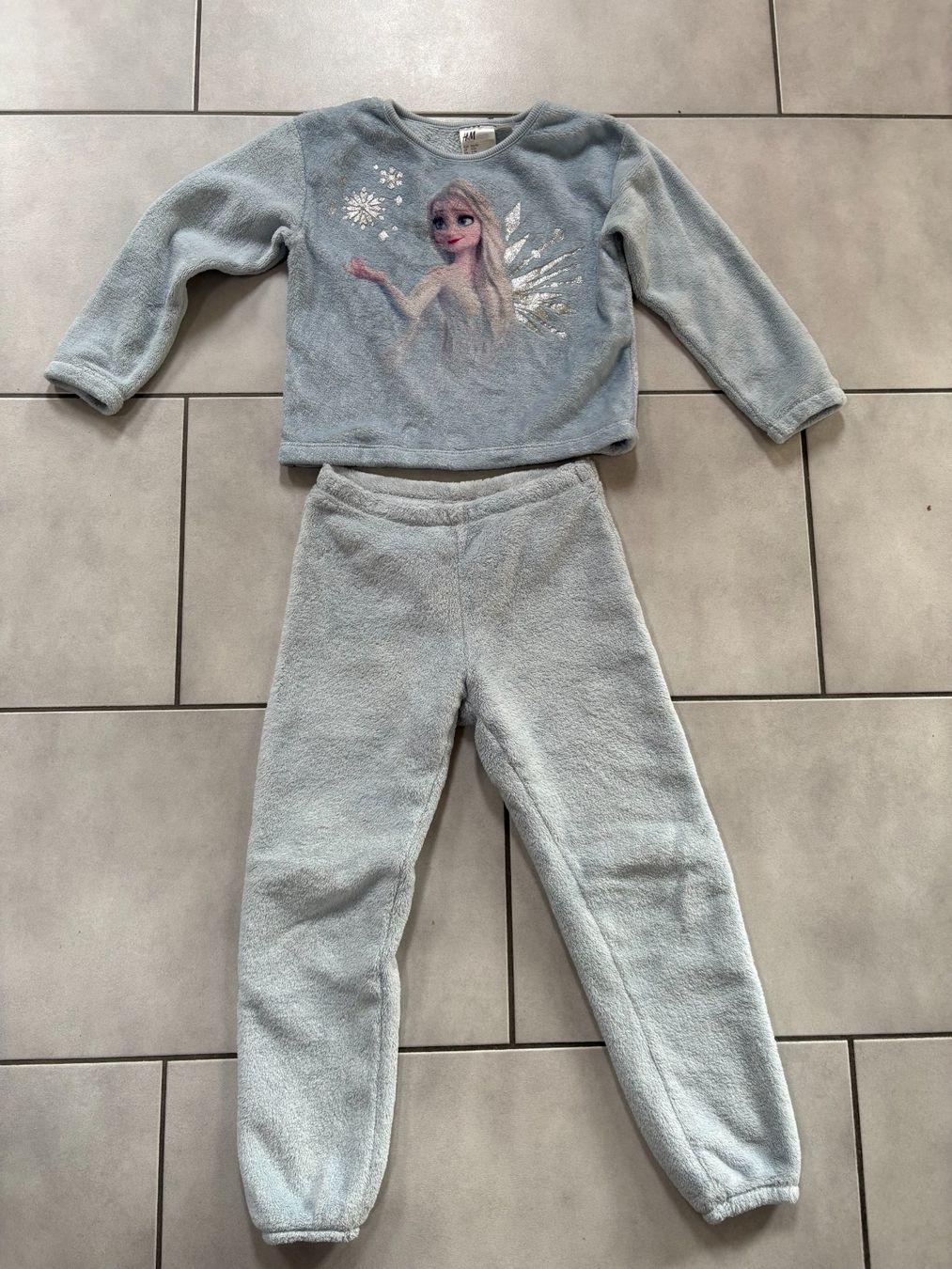 H&M Pigiama & Simili: Frozen Pyjama Grösse 110/116 – Usato da Bern venduto da wie_9lth