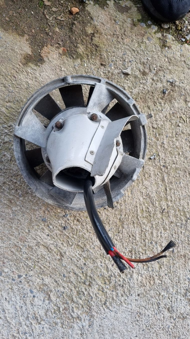 Porsche Tutti pezzi di ricambio auto: Porsche 911 Gebläse – Usato da Samstagern venduto da ZAHEDAN 2