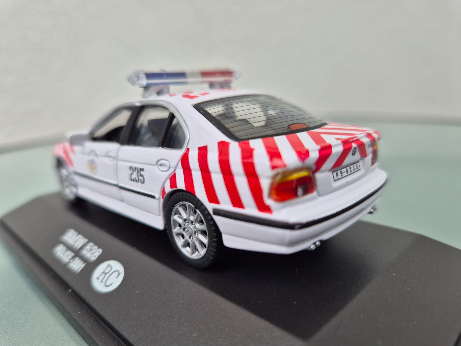BMW Modellini d'auto: BMW 528 Police. 1:43. – Usato da Oberbuchsiten venduto da laffite54 4