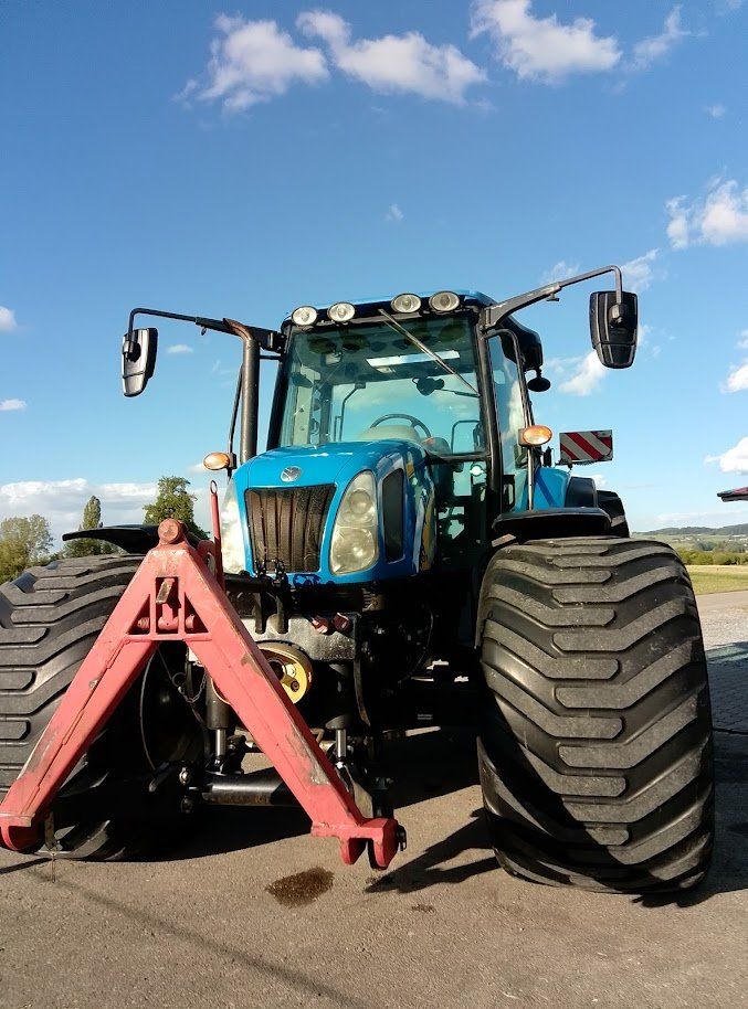 New Holland Traktoren: New Holland Traktor – Gebraucht aus Gossau SG von DHNG 3