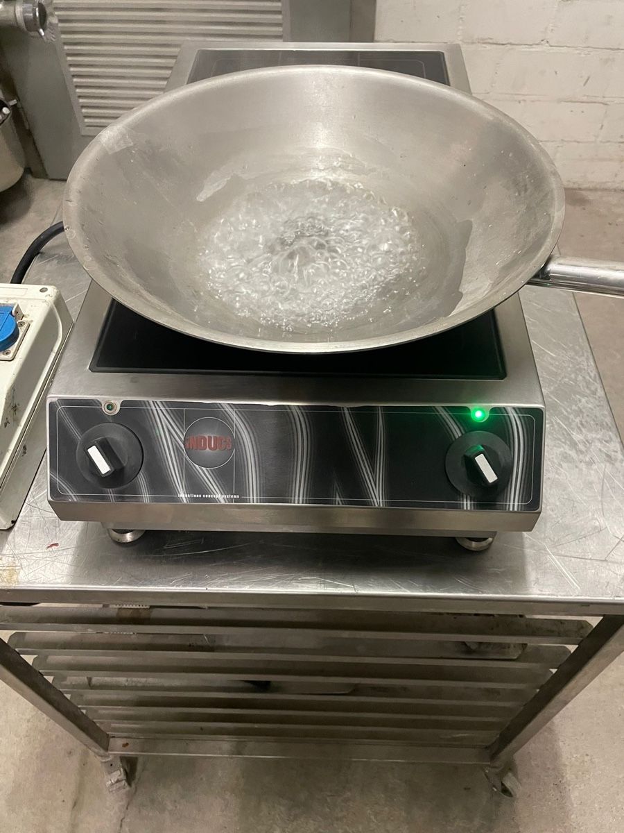 Elettrodomestici da cucina: Induktion – Usato da Rupperswil venduto da Tinka88 2