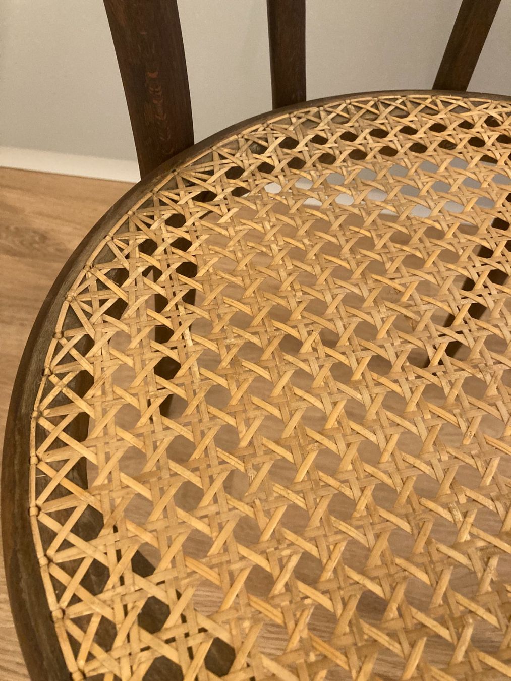 Chaises: THONET Stuhl Geflecht Sitzmöbel Holz – D'occasion à Winterthur par rox_n5tg 3