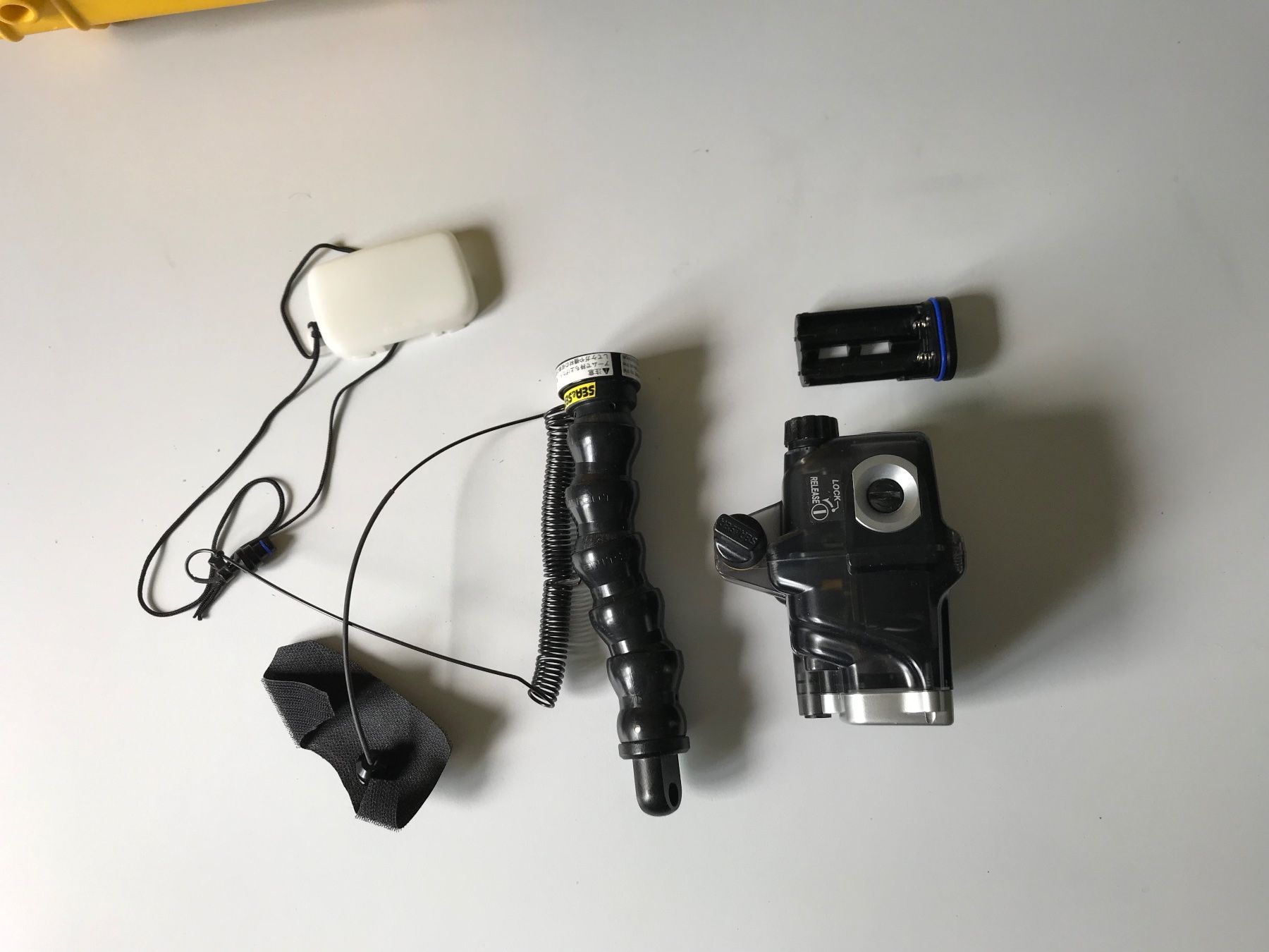 Flash: Unterwasser Blitz – Usato da Biberist venduto da Rete4 1