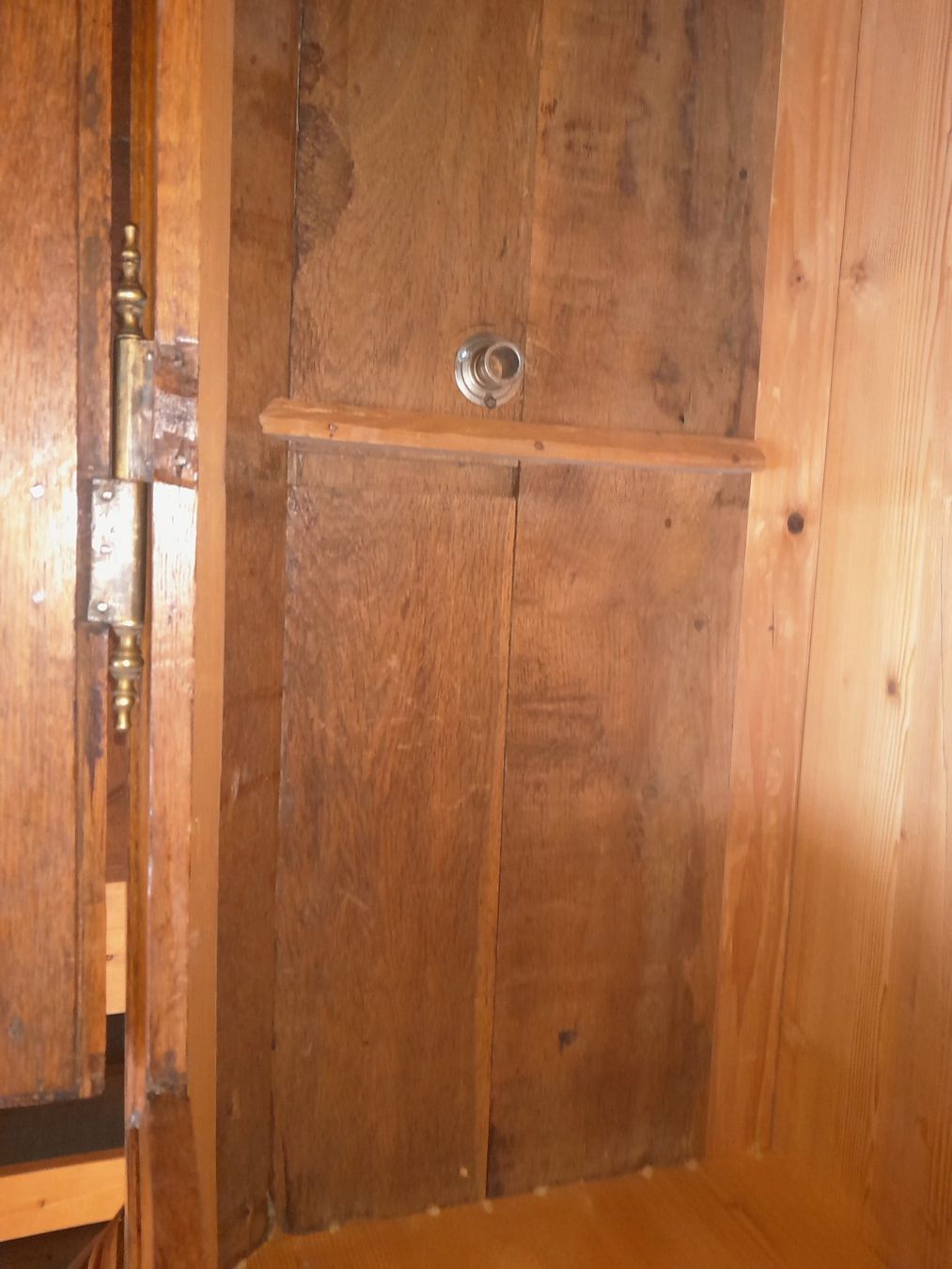 Armadi: Antiker Schrank – Usato da Ulisbach venduto da Toggenburg35 6