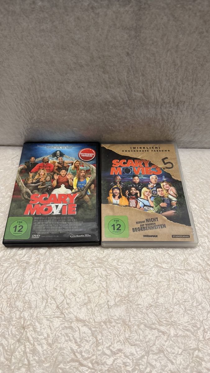 Tutti i DVDs: Scary Movie Bundle - Perfekt ! – Usato da Rotkreuz venduto da perlengott