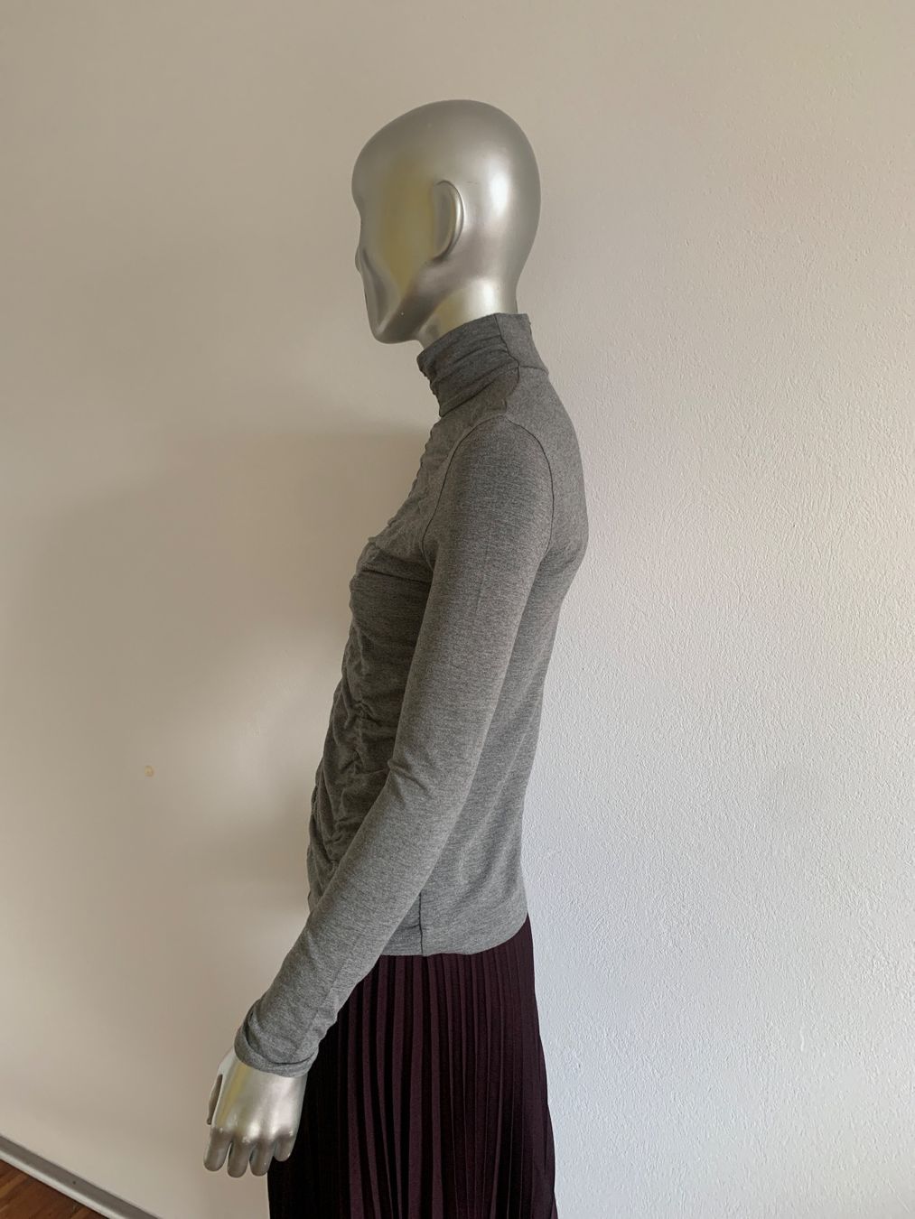 Akris Pullover & Sweatshirts: AKRIS: exklusiver, geraffter grauer Rollkragen-Pullover, 38 – Neu (gemäss Beschreibung) aus Luzern von paulablue 4