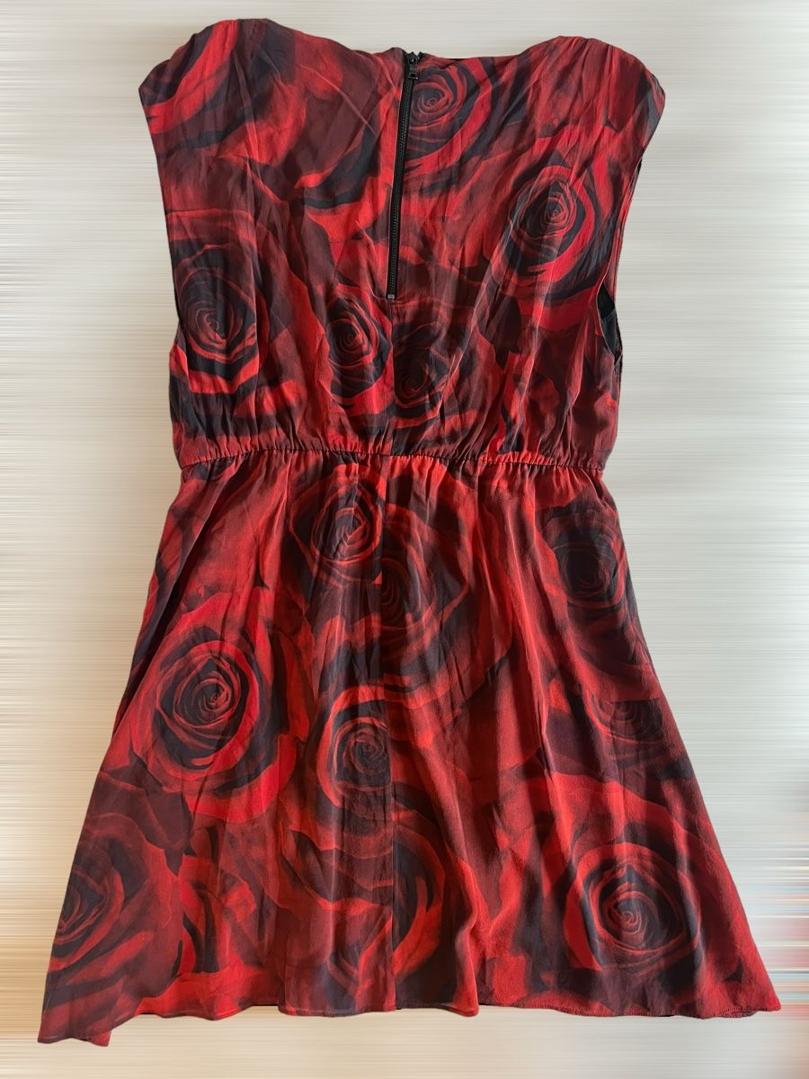Kleider: Robe Alice + Olivia à imprimé roses rouges Taille M – Gebraucht aus Lausanne von Stephaniesdressing 5