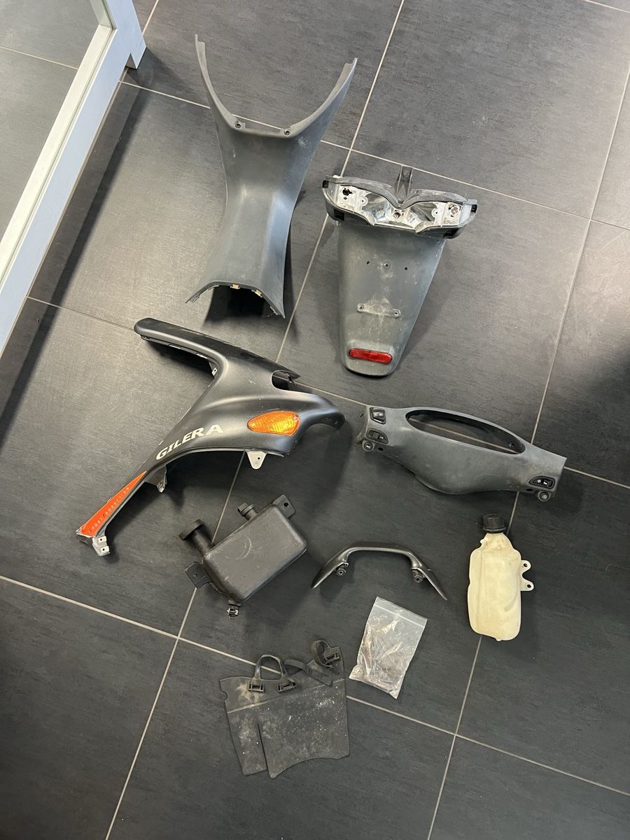 Gilera Alle Rollerersatzteile: Gilera Runner Teile – Gebraucht aus Uitikon Waldegg von Excuseme