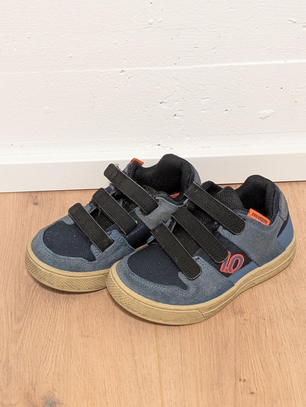 Five Ten Scarpe per ragazzi: Adidas FIVE TEN Kinder Freeride Bikeschuhe Gr. EU 30 – Usato da Netstal venduto da WidiC 1