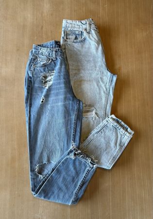 Lot de 2 jeans mom fit en très bon état