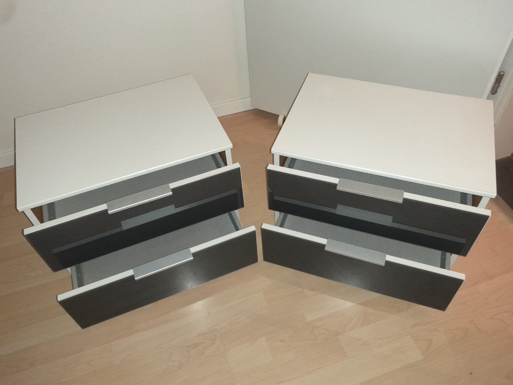 Betten: Bett + zwei Beistellmöbeln – Gebraucht aus Spiez von reutiger02 4