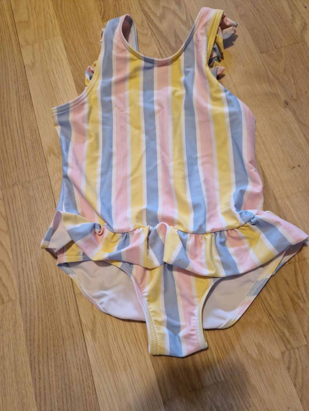 Costumi da bagno & Bikini: Badekleid Kinder Gr.134/140 – Usato da Lützelflüh - Goldbach venduto da Annegret1988