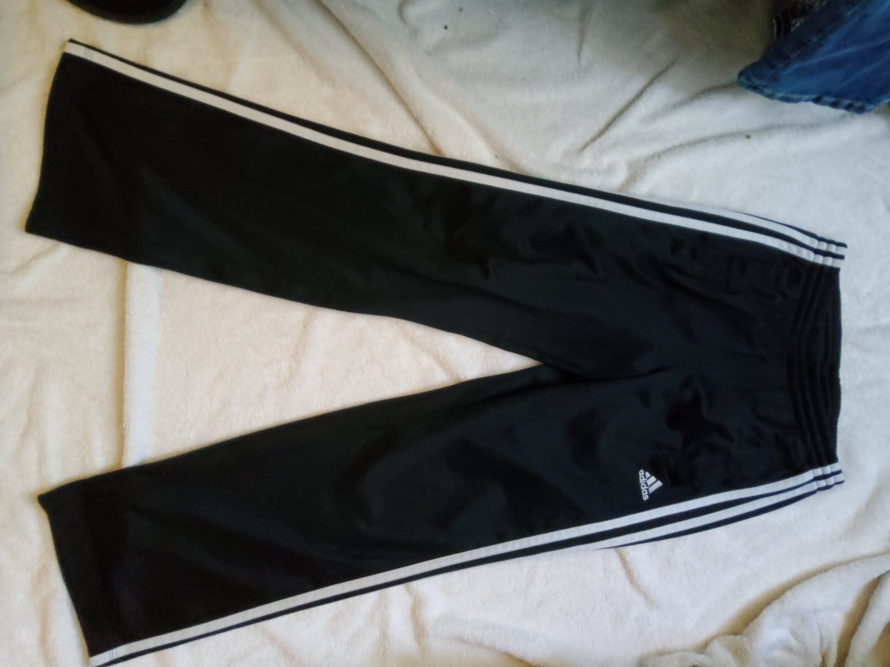 Adidas Hosen: Adidas Trainer Hose  140 – Gebraucht aus Zürich von Dalicelik