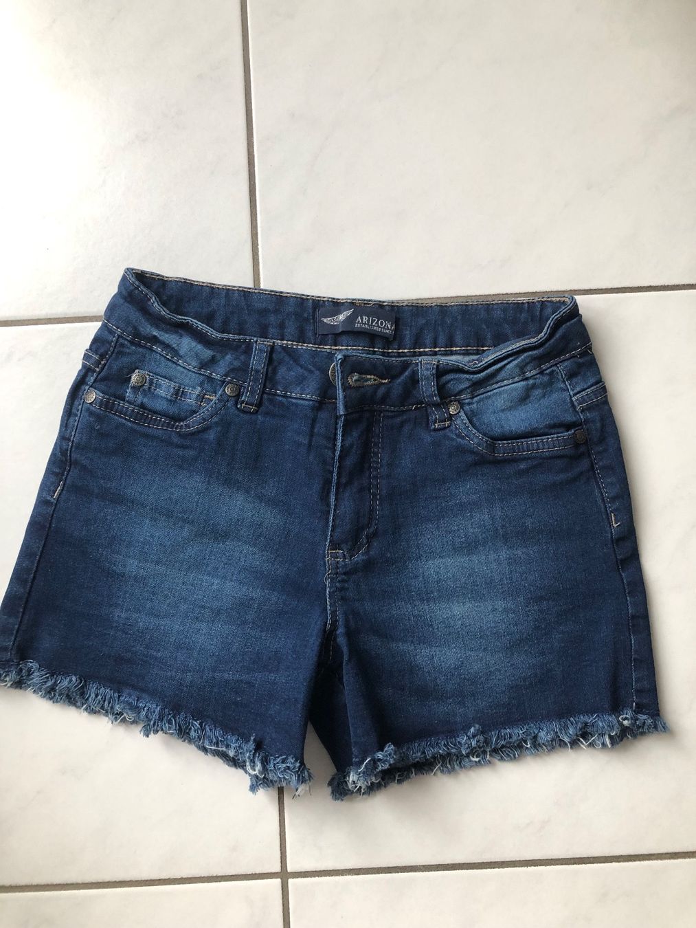 Jeans: Hotpants Gr 36 – Neu (gemäss Beschreibung) aus Zell ZH von Guffos