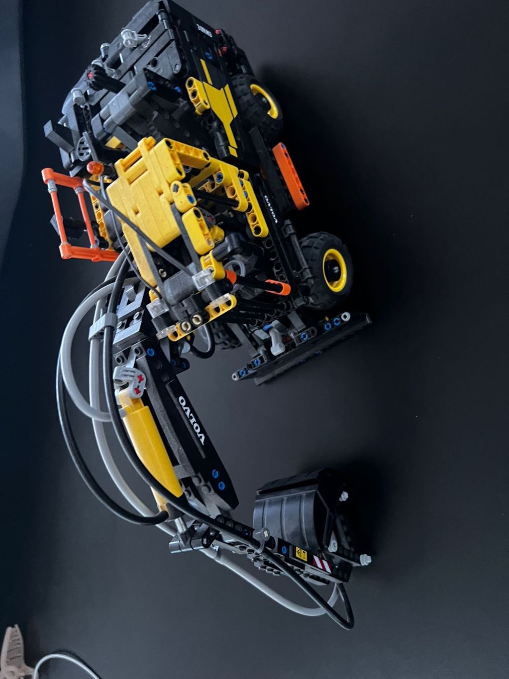 Lego Kit di costruzioni: LEGO Technic Volvo EW160E (42053 – Usato da Jona venduto da firmbach 3