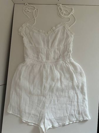 Bershka Weisser Overall Short Gr. M (passt wie S)