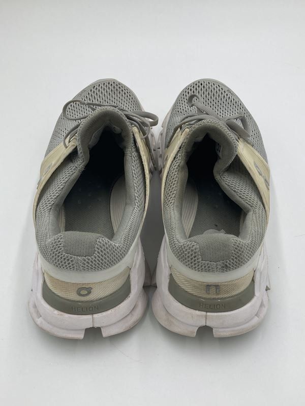 On Scarpe da uomo: ON | Schuhe | Grau/Weiss | Grösse 38.5 – Usato da Wittenbach venduto da Restwert_St-Gallen 2