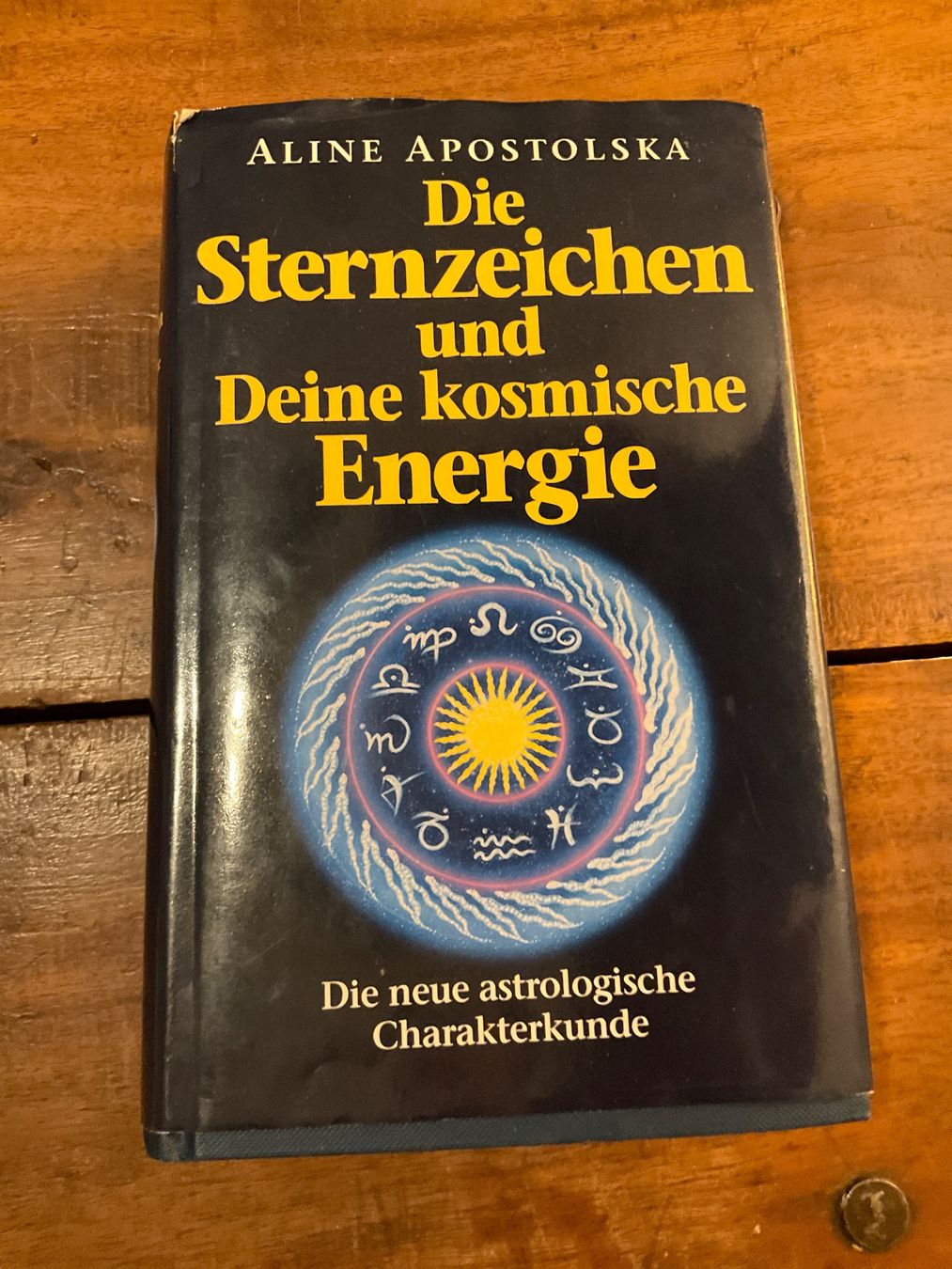 Libri: Die Sternzeichen und deine kosmische Energie – Usato da Avenches venduto da Lactobacille