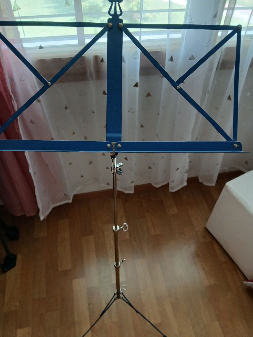 Supporti per strumenti musicali & leggii: Lutrain bleu pliable – Usato da Le Brassus venduto da bla_7wxg 1