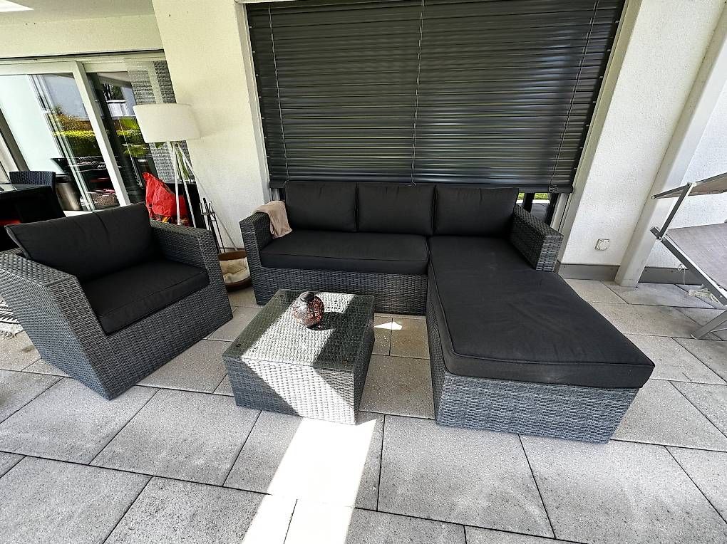 Sofas: Gartenlounge – Gebraucht aus Uznach von Chiarat