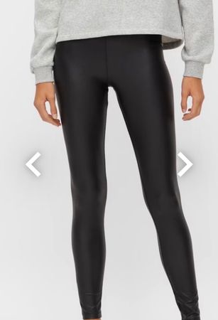 Leggings neu schwarz Leder Optik von Pieces;Versand 2 Fr