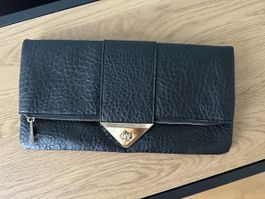 Damen Clutch schwarz Kunstleder guter Zustand